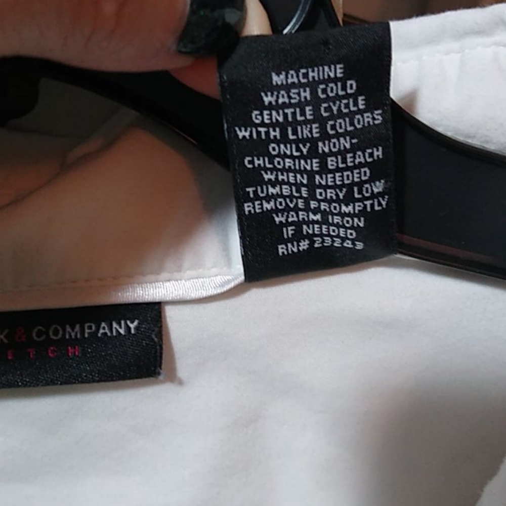Excellent condition White button down - Picture 2 of 3